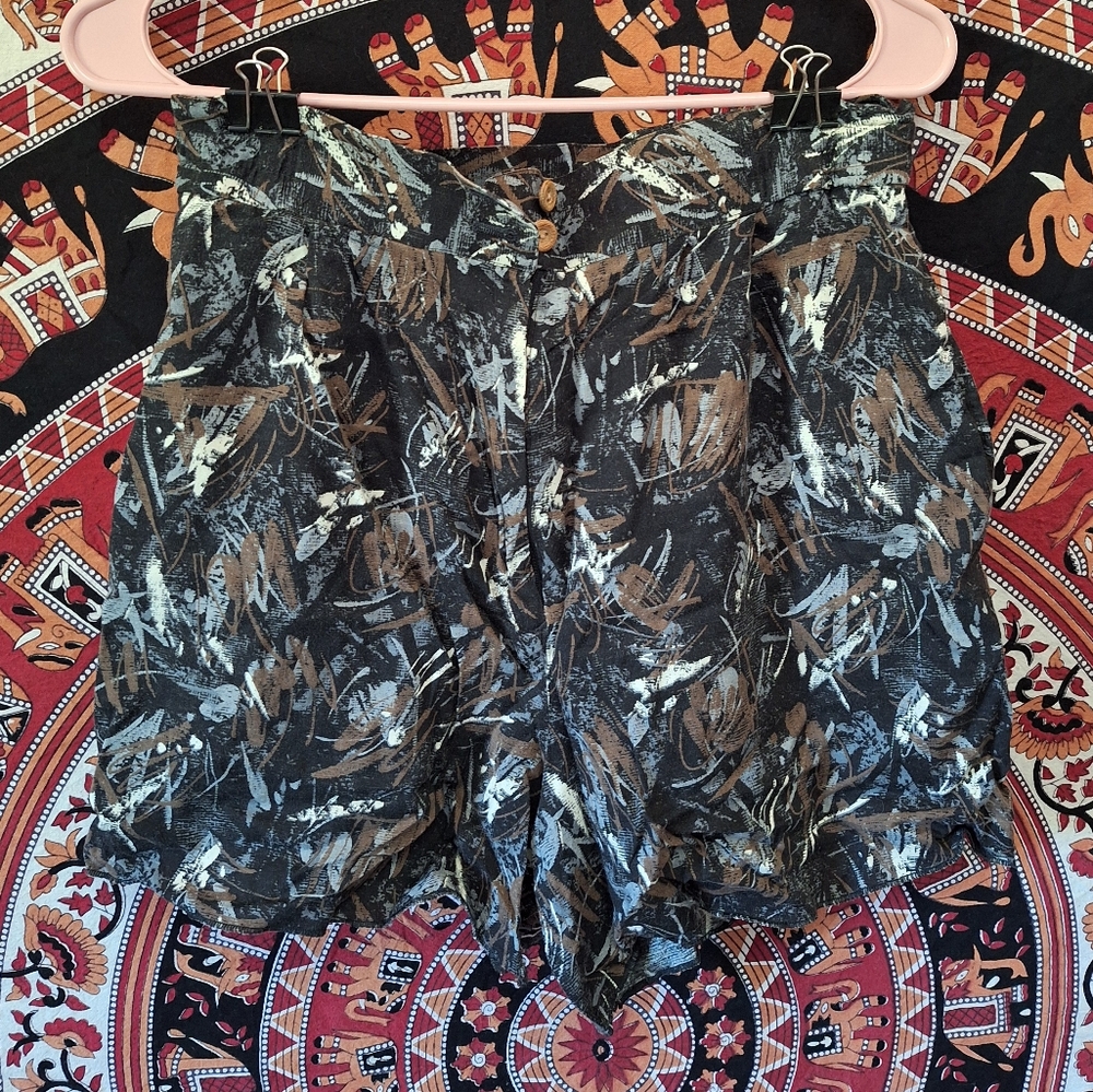 Vintage 80s-90s High Waist Butterfly Style Abstract Pattern Shorts